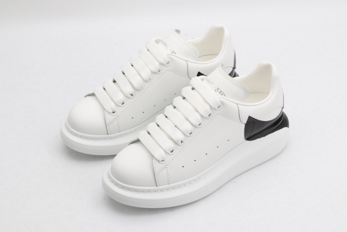 A1exa*der Mcqv*en SNEAKERS MC5563-033