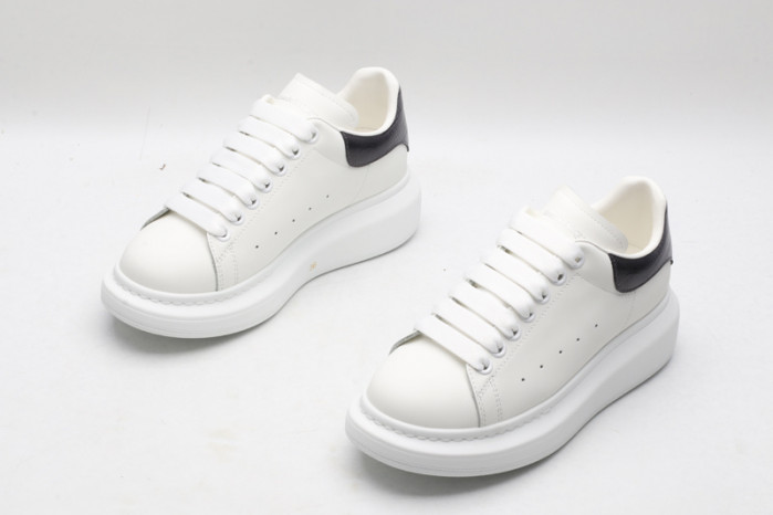 A1exa*der Mcqv*en SNEAKERS MC5563-006