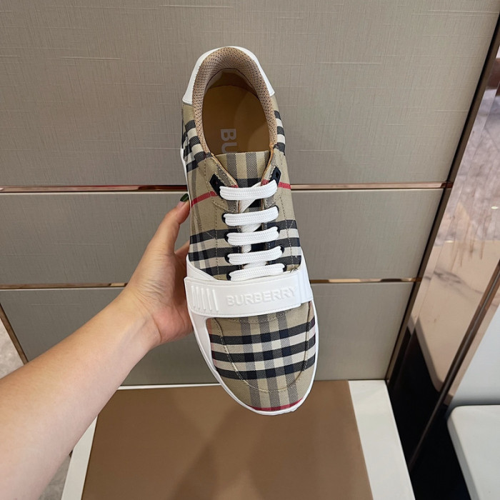 BBY SNEAKER BY0053