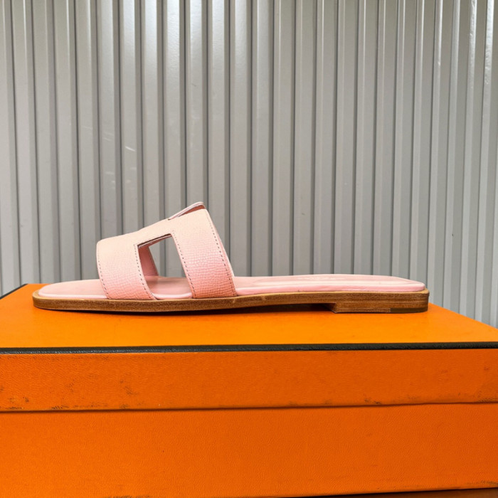 H**me5 Slide CU526-2046