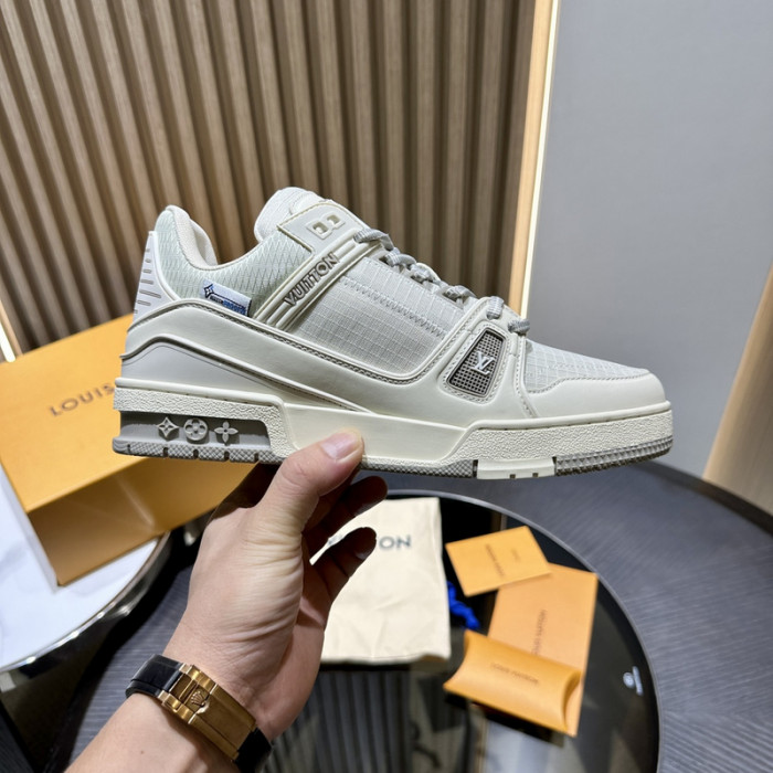 1V SNEAKERS 1V0425-165