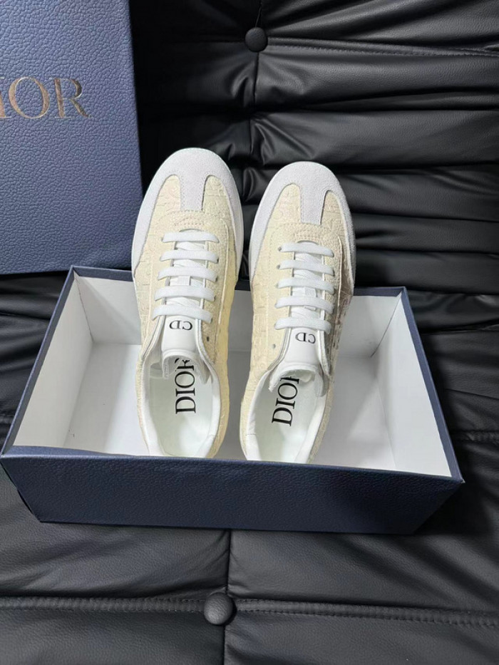 D10R SHOES D896-149