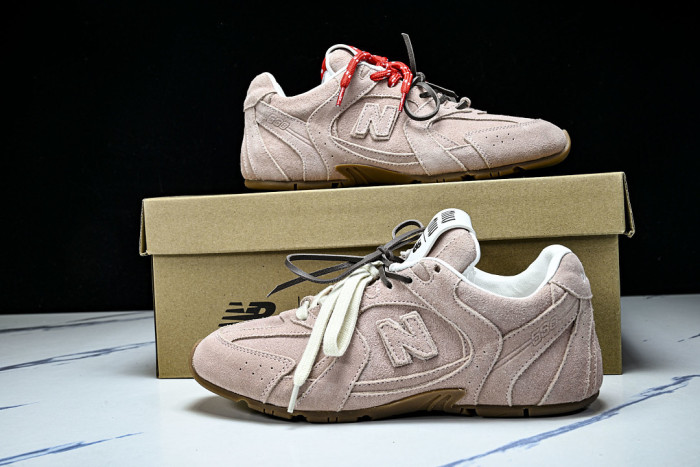 M1v M1v x New Ba1an*e UM003