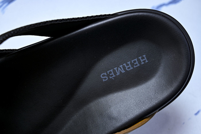 He*mes Slide CU526-2193