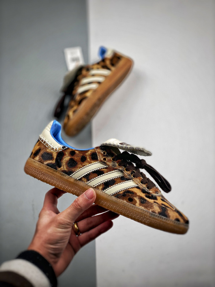 a*d*i*s samba pony wales bonner leopard ie0578