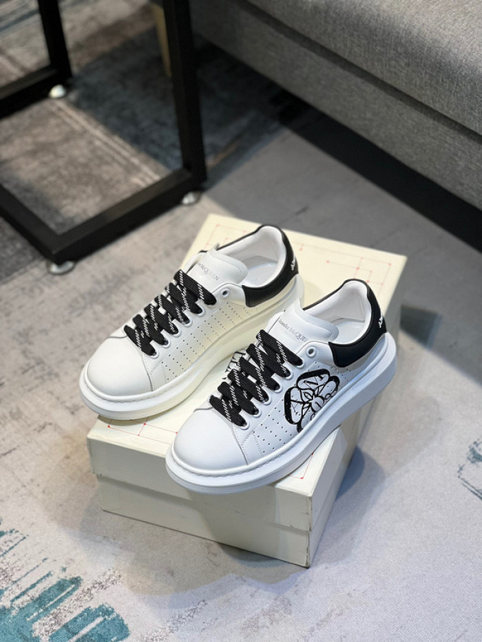 A1EXANDER M*QUEEN SNEAKERS WHGP7-141