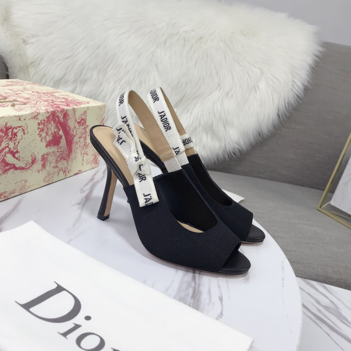 D10R HEELS D896-137