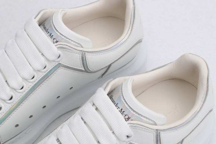 A1exa*der Mcqv*en SNEAKERS