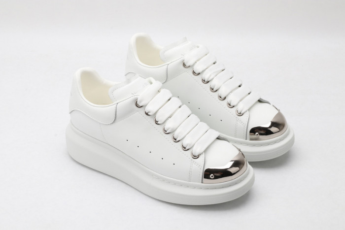 A1exa*der Mcqv*en SNEAKERS MC5563-057