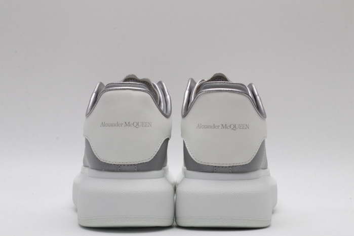 A1exa*der Mcqv*en SNEAKERS MC5563-085