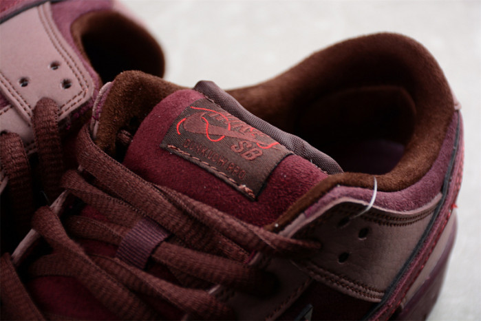 Nike SB Dunk Low "Valentine