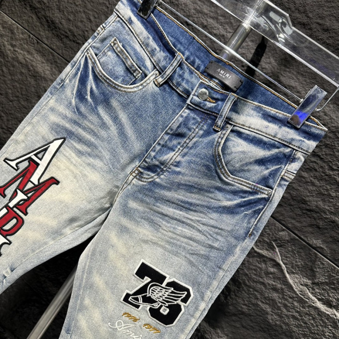 AM1R1 AM229-112
