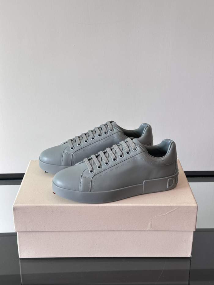 D.G. Sneakers DG210-180