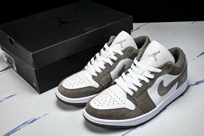 Nike Air Jordan 1 Low 