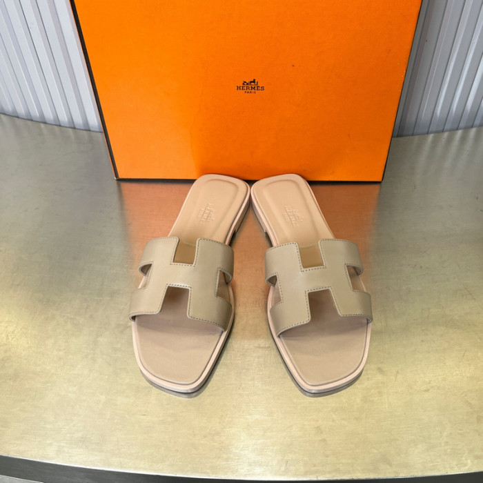H**me5 Slide CU526-2049