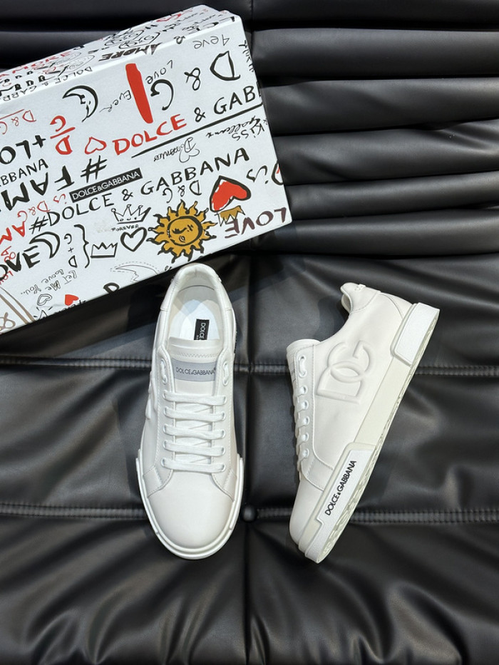 D.G. Sneakers DG210-242