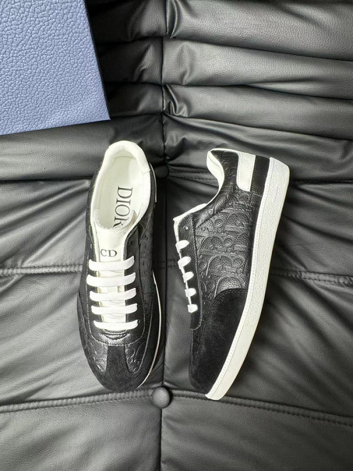 D10R SHOES D896-148