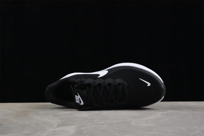 Nike Revolution 8 Black White HJ9198-003