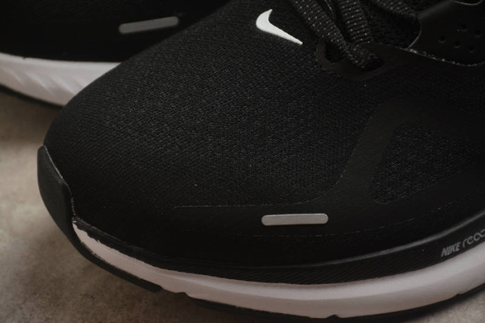 Nike Structure 26 Black White HJ1102-002