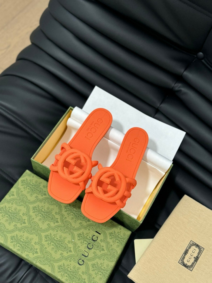 GUC* SLIPPERS DR258-094
