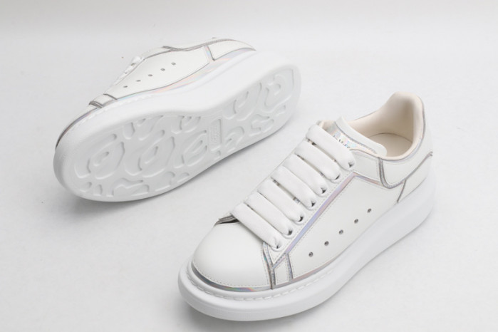 A1exa*der Mcqv*en SNEAKERS