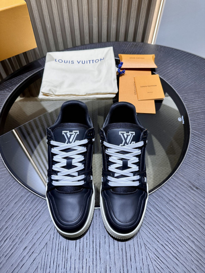 1V SNEAKERS 1V0425-174