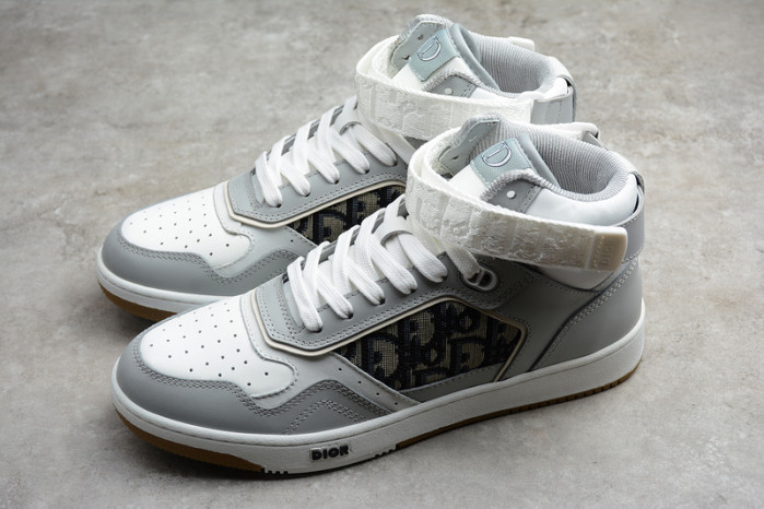D10R B27 High Top Sneaker