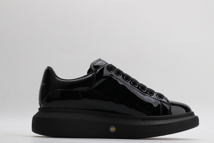 A1exa*der Mcqv*en SNEAKERS
