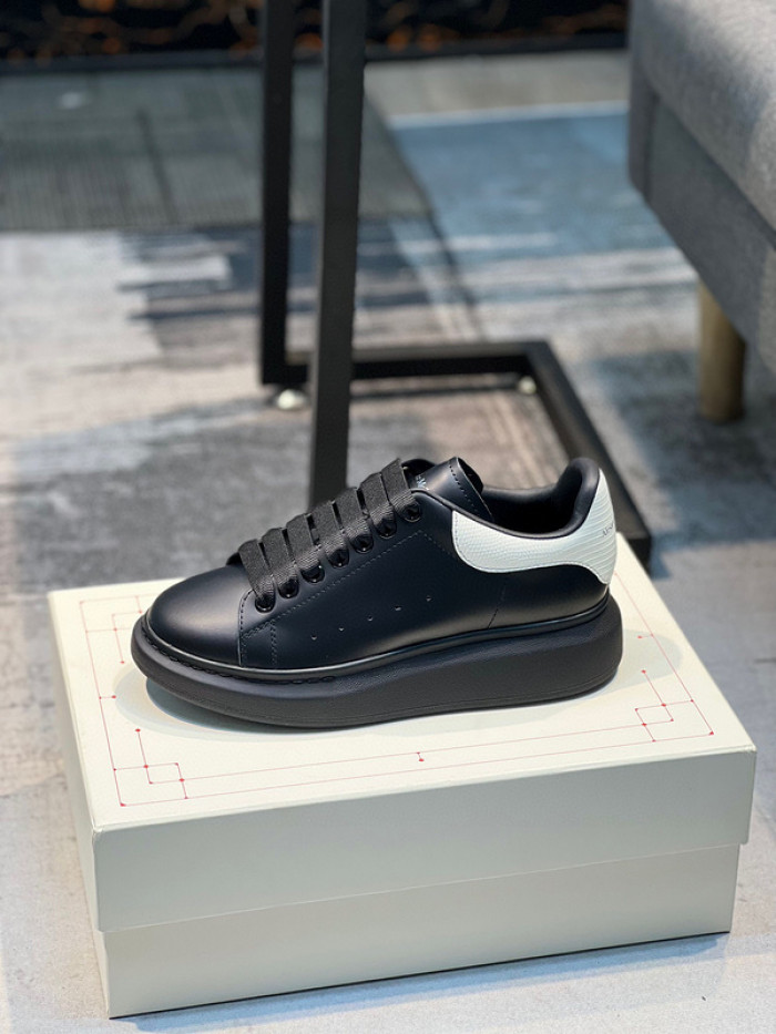 A1EXANDER M*QUEEN SNEAKERS WHGP7-79