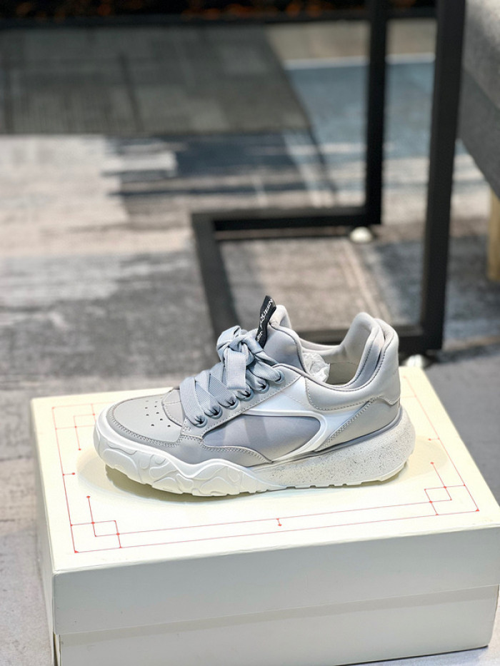 A1EXANDER M*QUEEN SNEAKERS WHGP7-145