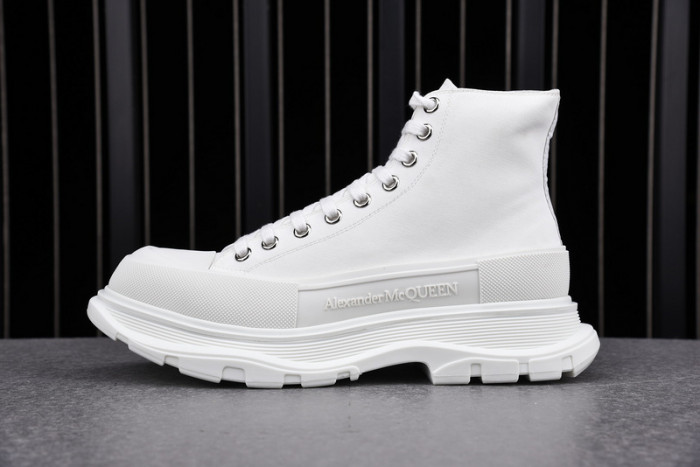 A1exa*der Mcqv*en SNEAKERS