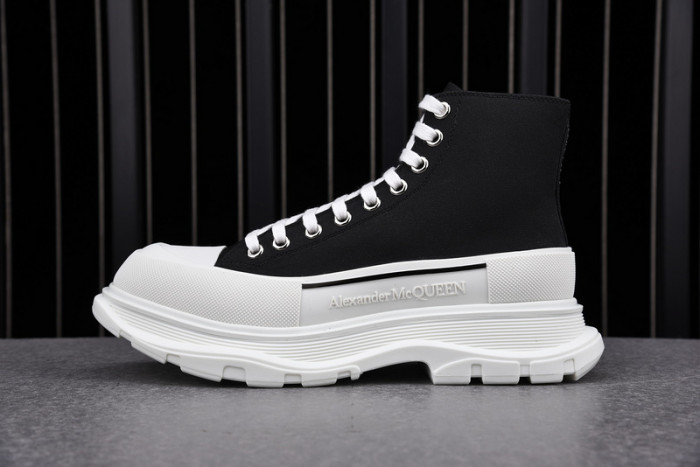 A1exa*der Mcqv*en SNEAKERS