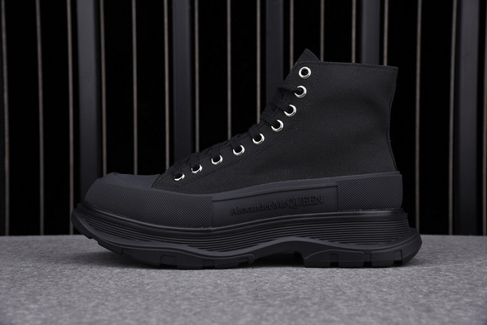 A1exa*der Mcqv*en SNEAKERS