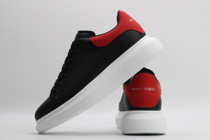 A1exa*der Mcqv*en SNEAKERS MC5563-025