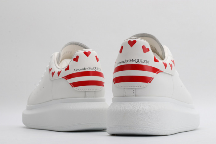 A1exa*der Mcqv*en SNEAKERS