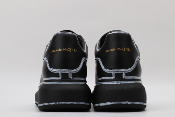 A1exa*der Mcqv*en SNEAKERS