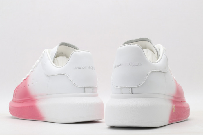A1exa*der Mcqv*en SNEAKERS
