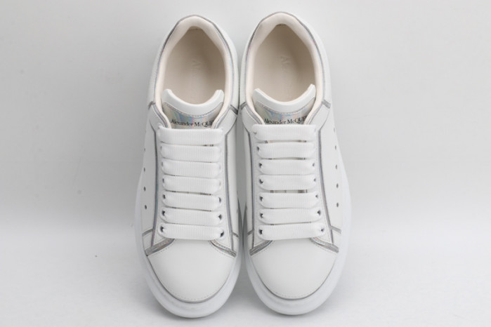 A1exa*der Mcqv*en SNEAKERS