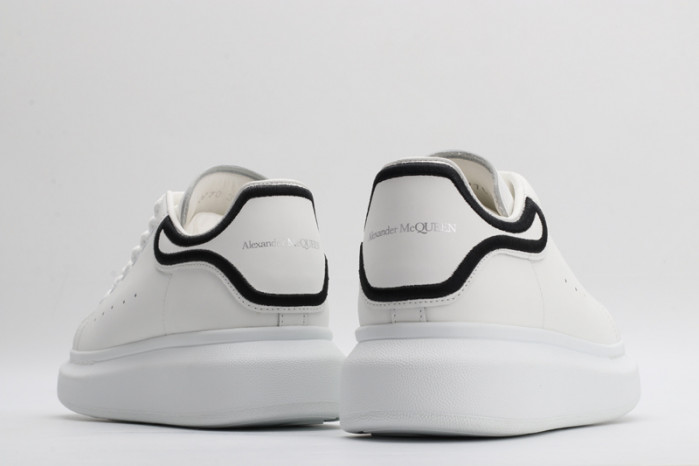 A1exa*der Mcqv*en SNEAKERS MC5563-061