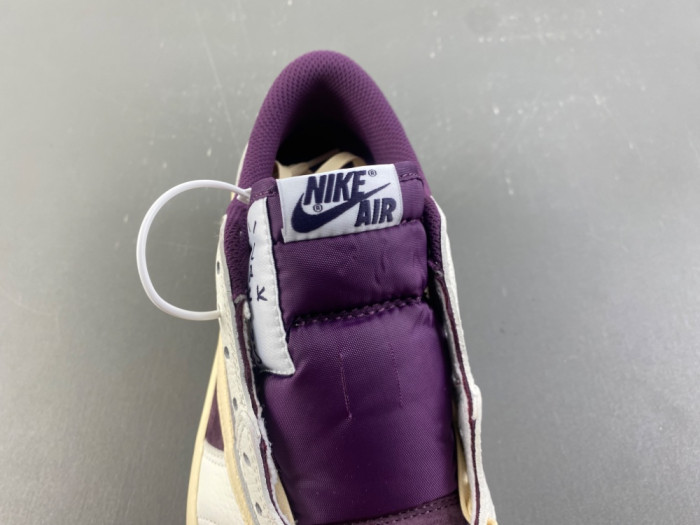 Travis Scott x Air Jordan 1 Low OG DZ4137-purple