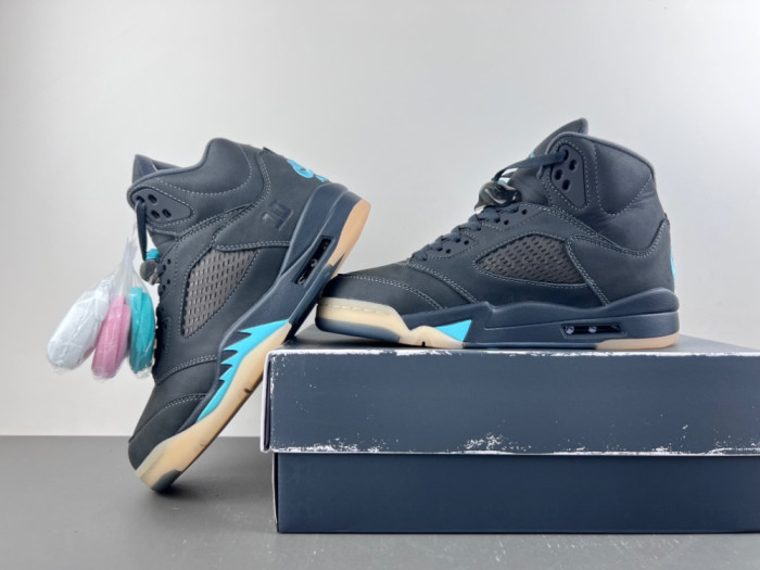 SoleFly x Air Jordan 5 IU0734-001