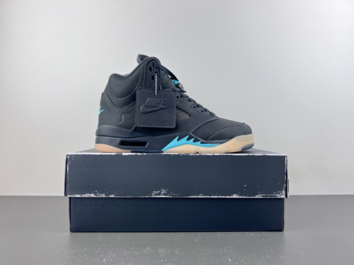 SoleFly x Air Jordan 5 IU0734-001