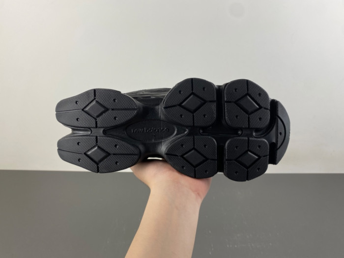 New Ba1an*e 9060R Black U90603BQ